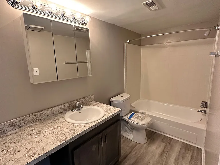 Autumn Ridge Apartments — Photo 70
