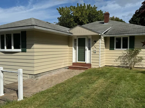 14 Turners Ave, Adams, MA 01220