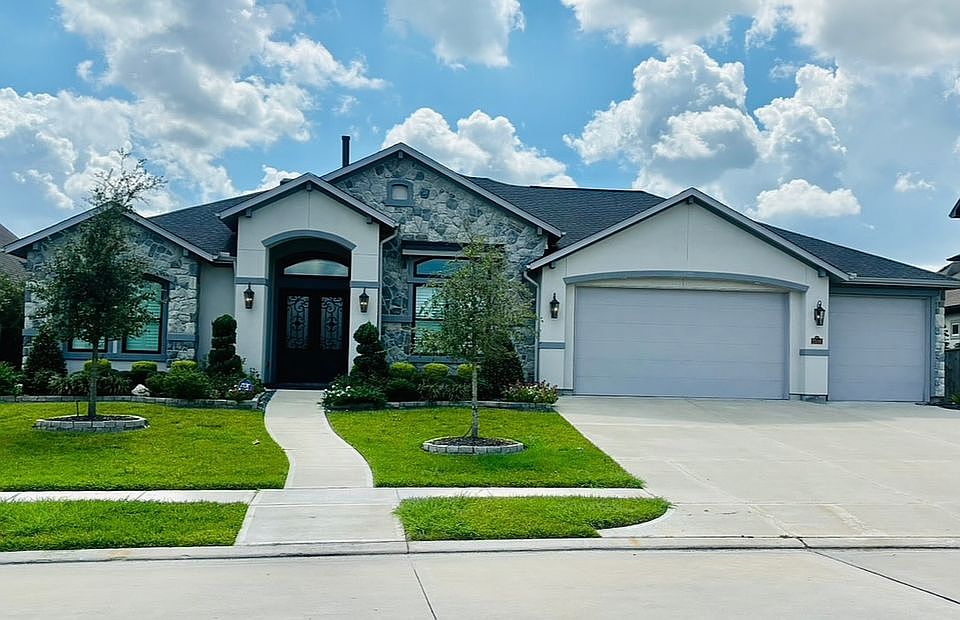 1st image of 2516 Scenic Hills Dr