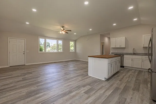 5075 Seymour Rd — Photo 12