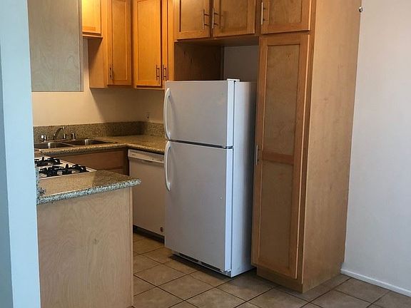 3rd image of 12524 Culver Blvd APT 6