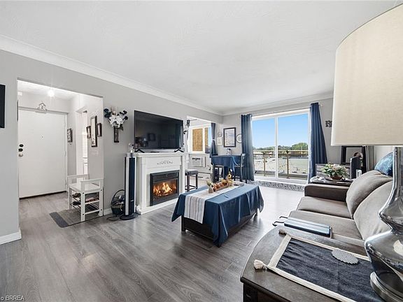4th image of 87 Saint George St #508