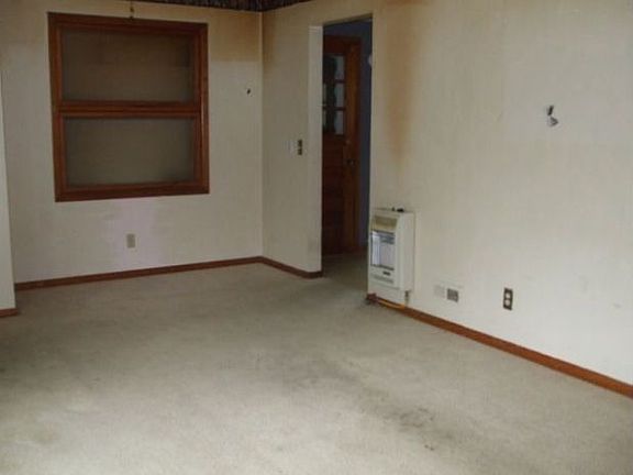 3rd image of 323 Westgate Dr