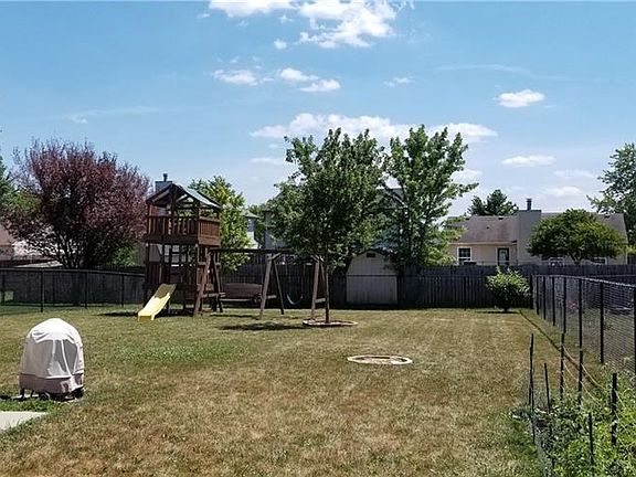 What a huge back yard!!