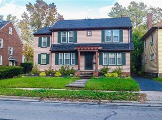 2561 S Taylor Rd, Cleveland Heights, OH 44118