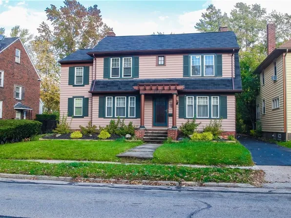 2561 S Taylor Rd, Cleveland Heights, OH 44118