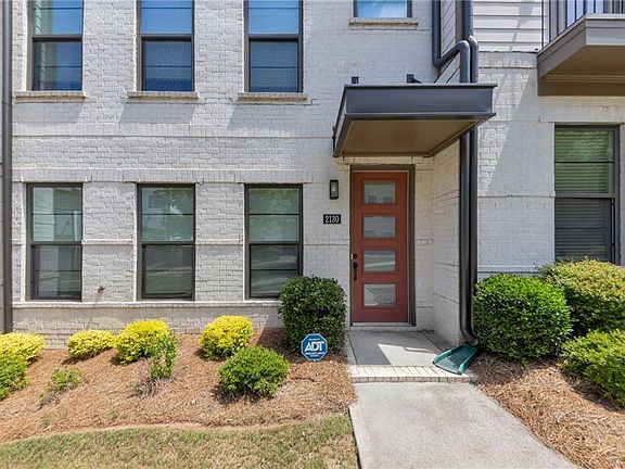 2nd image of 2130 Holtz Ln