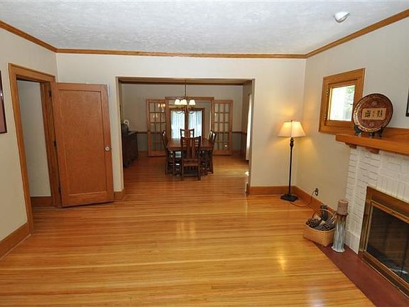 3rd image of 2947 Stratford Ave