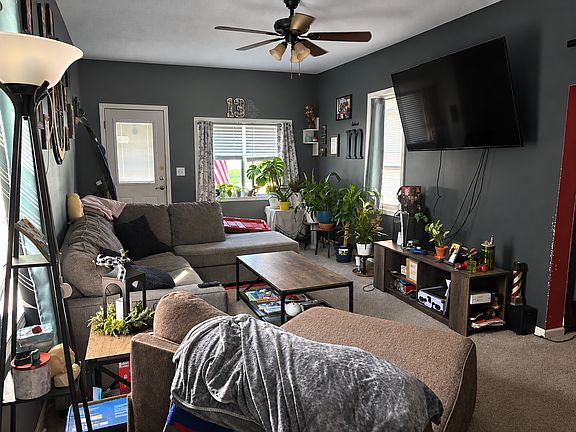 3rd image of 618 Freeborn Ave
