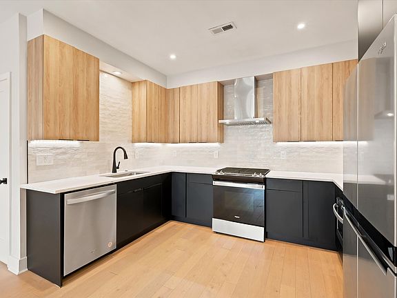 4th image of 315 W Berks St #1