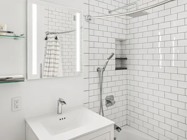 170 West End Avenue 6L image 6 of 7