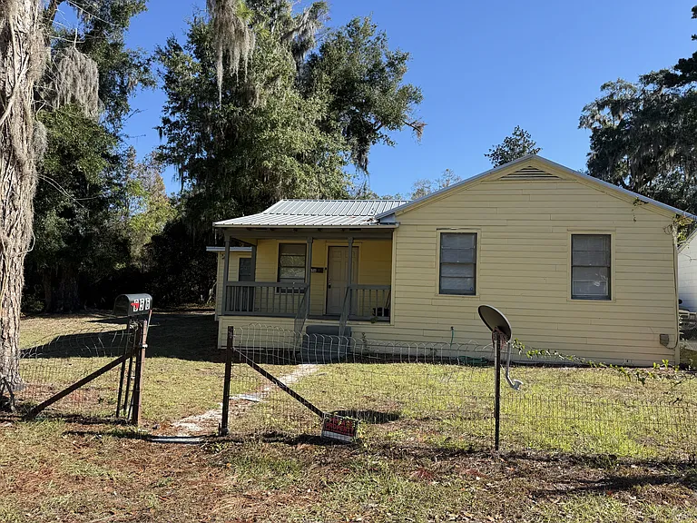 656 NE Lake Dr — Photo 14