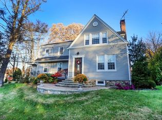 100 Ridgedale Ave, Florham Park, NJ 07932