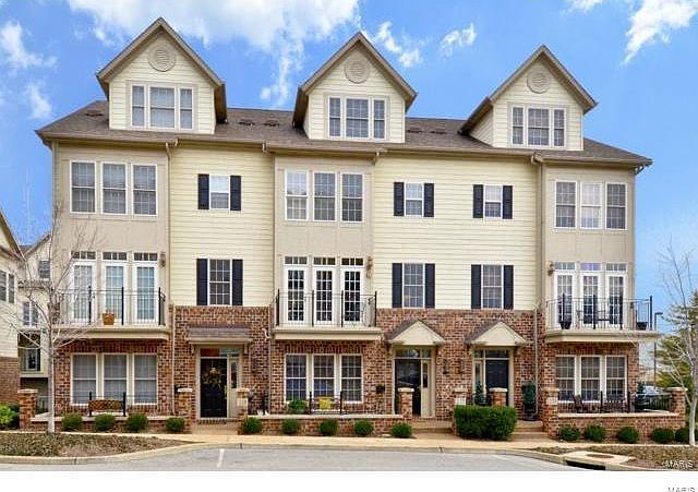 1st image of 220 Pullman Pl #23
