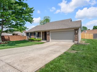 122 W Showalter Dr, Georgetown, KY 40324