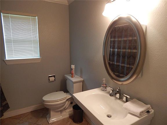 5th image of 1210 N Collegiate Dr