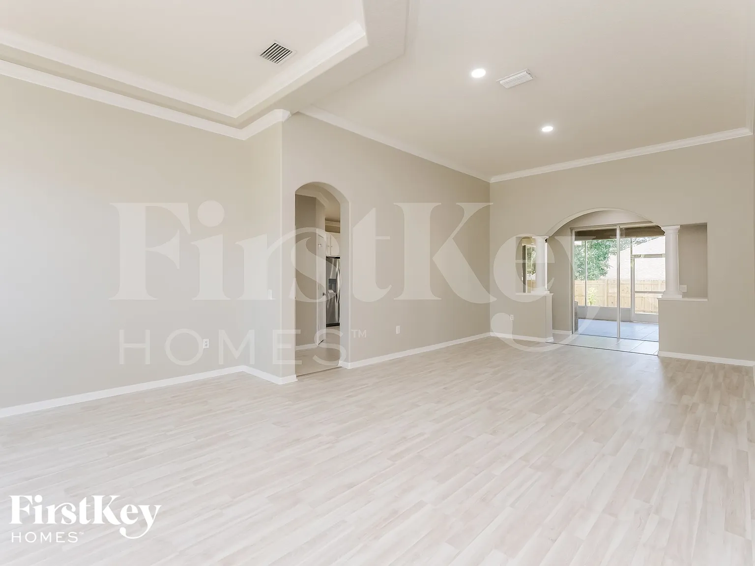 4 bed, 3.0 bath, 2618 sqft, $2,890 — Photo 2