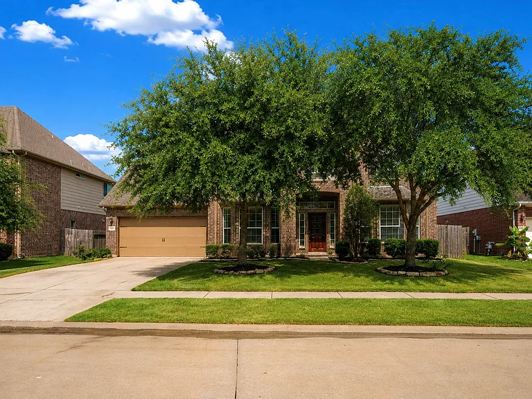3303 Belmont River Ln — Photo 2