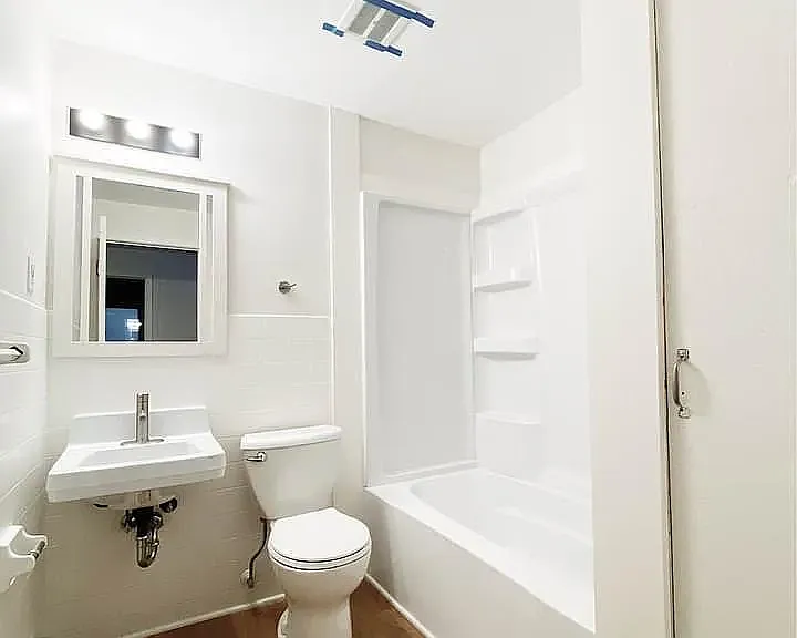Full bathroom