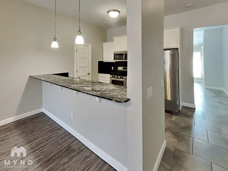 1003 Merlin Dr — Photo 6
