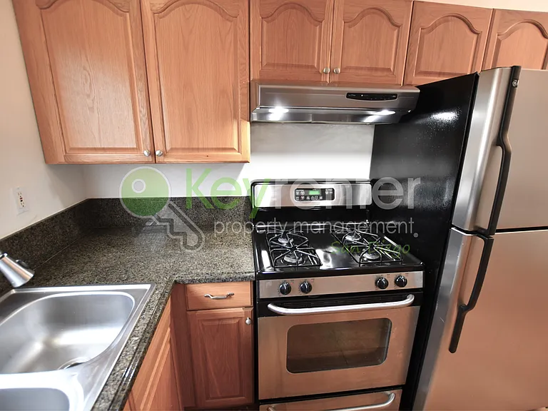 911 Missouri St #1 — Photo 10