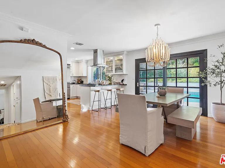 5025 Dantes View Dr — Photo 10
