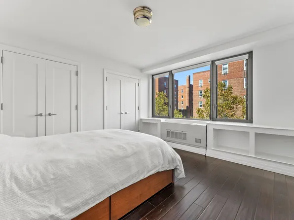 64-05 Yellowston Boulevard image 9 of 15