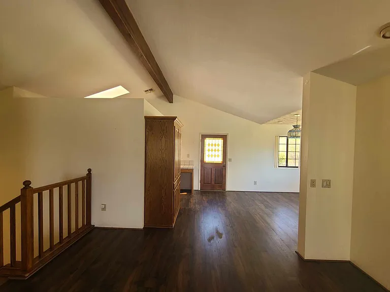 24451 Oaktree Ct — Photo 4
