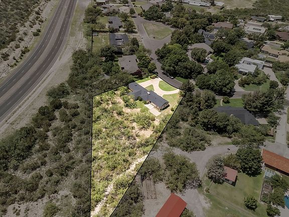 5th image of 901 Mountain Park Dr