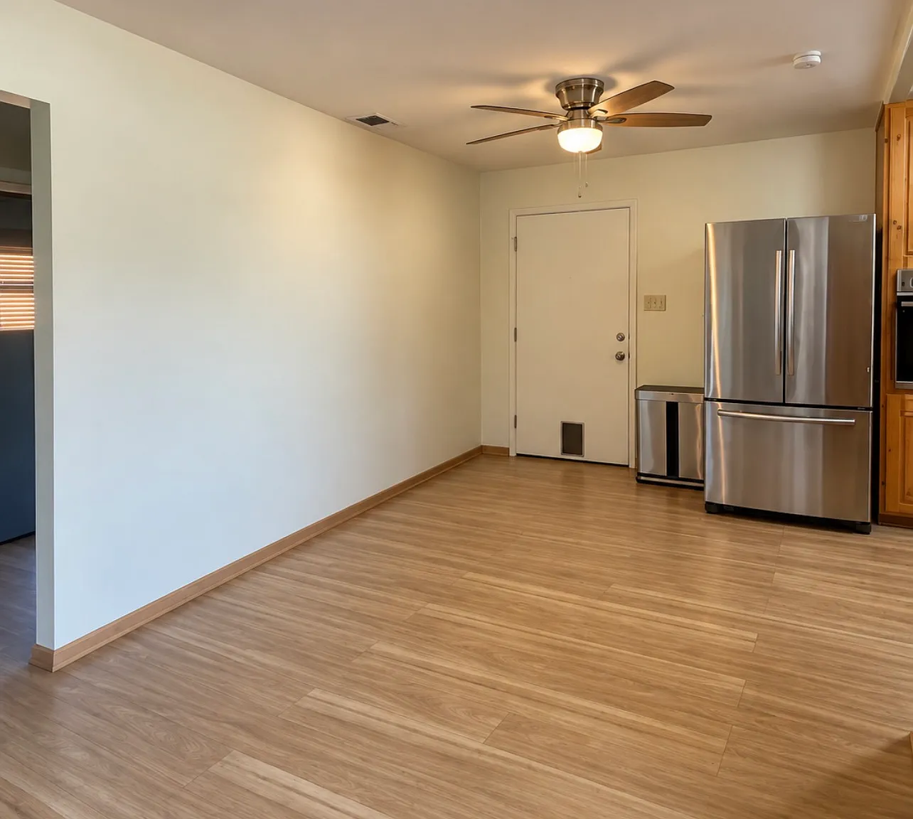 3 bed, 1376 sqft, $3,300 — Photo 3