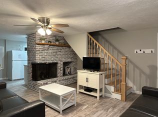 6 H St, Hampton, NH 03842