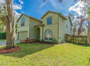 2305 Oakhurst Ct, Valrico, FL 33596
