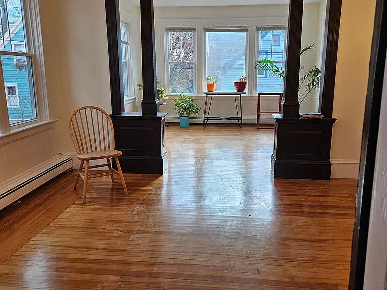 218 Howell St #2 — Photo 2