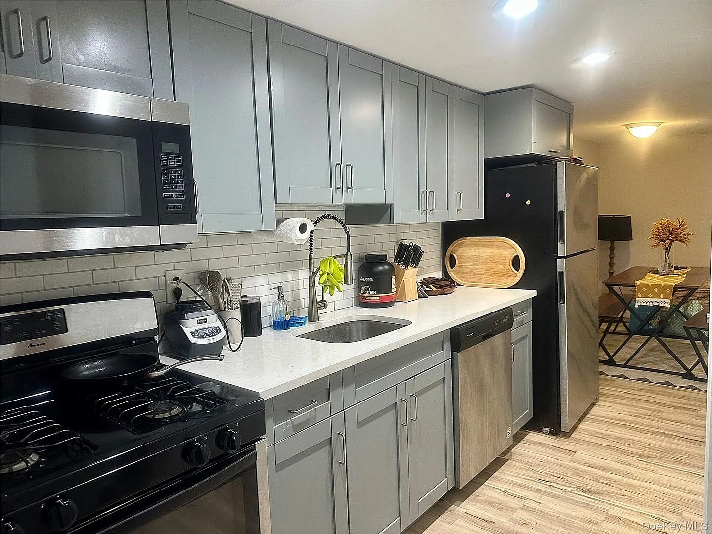1 bed, 1.0 bath, 600 sqft, $1,900 — Photo 3