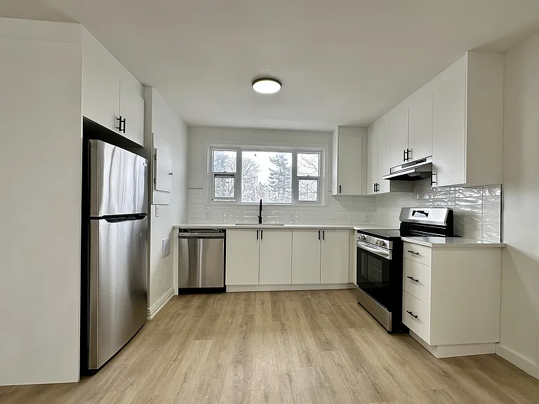 839 Kirkwood Ave — Photo 6