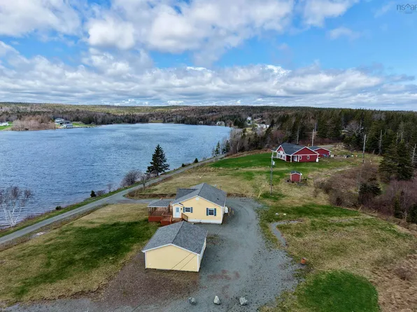 153 Burkes Rd, Richmond, NS B0E 3B0