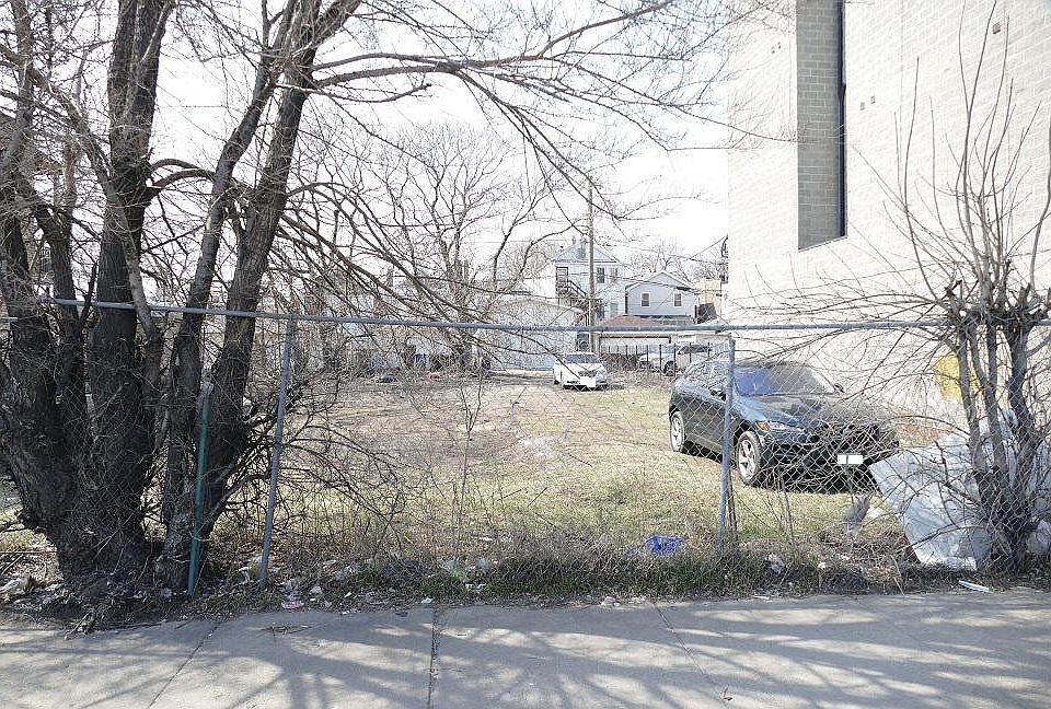 1st image of 2924 S Wentworth Ave