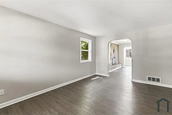 7836 Eastdale Rd — Photo 3