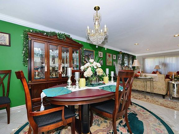 3rd image of 729 Lenore Ln