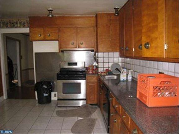 2nd image of 4878 E Roosevelt Blvd