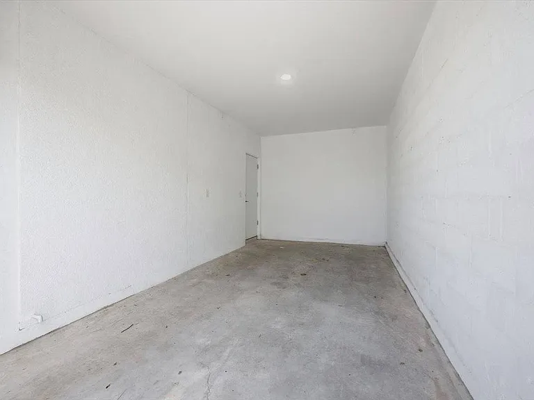 620 Trikomo Dr — Photo 14