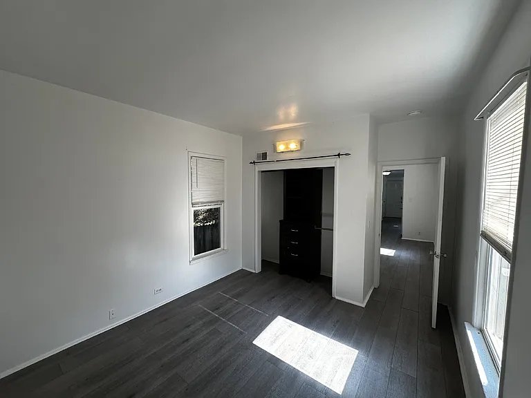 172 W Maple Ave #2 — Photo 20