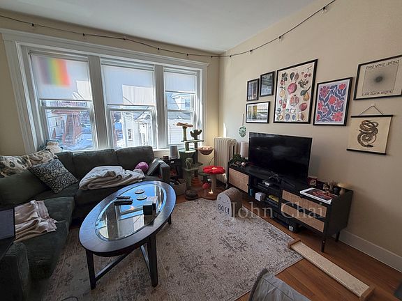 3rd image of 36 Linden St #18
