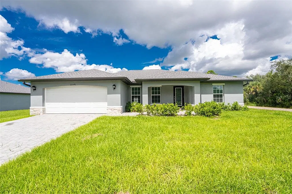 4 bed, 2.0 bath, 1829 sqft, $2,150 — Photo 1