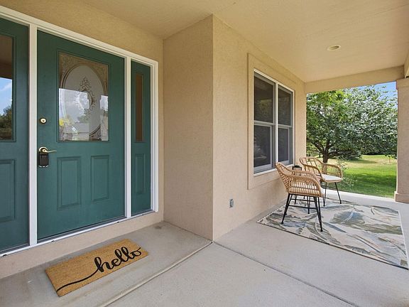 3rd image of 3926 Ridgeway Ct