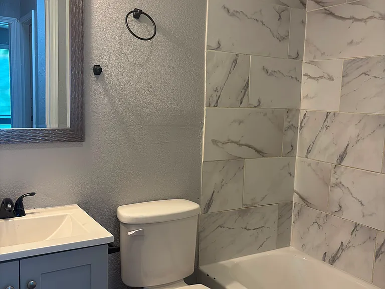 5509 Woodland Ave — Photo 8