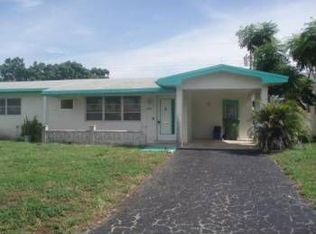 7860 NW 15th Ct, Pembroke Pines, FL 33024