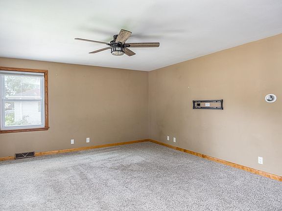 5th image of 509 Margaret St