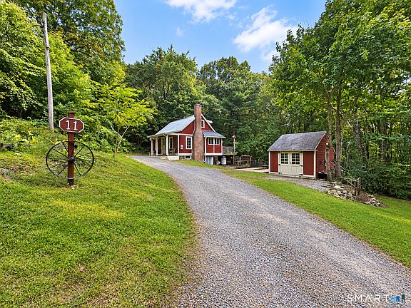 2nd image of 11 Summit View Road
