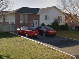 2607 Foxmeadow Rd #1, Peterborough, ON K9L1X3